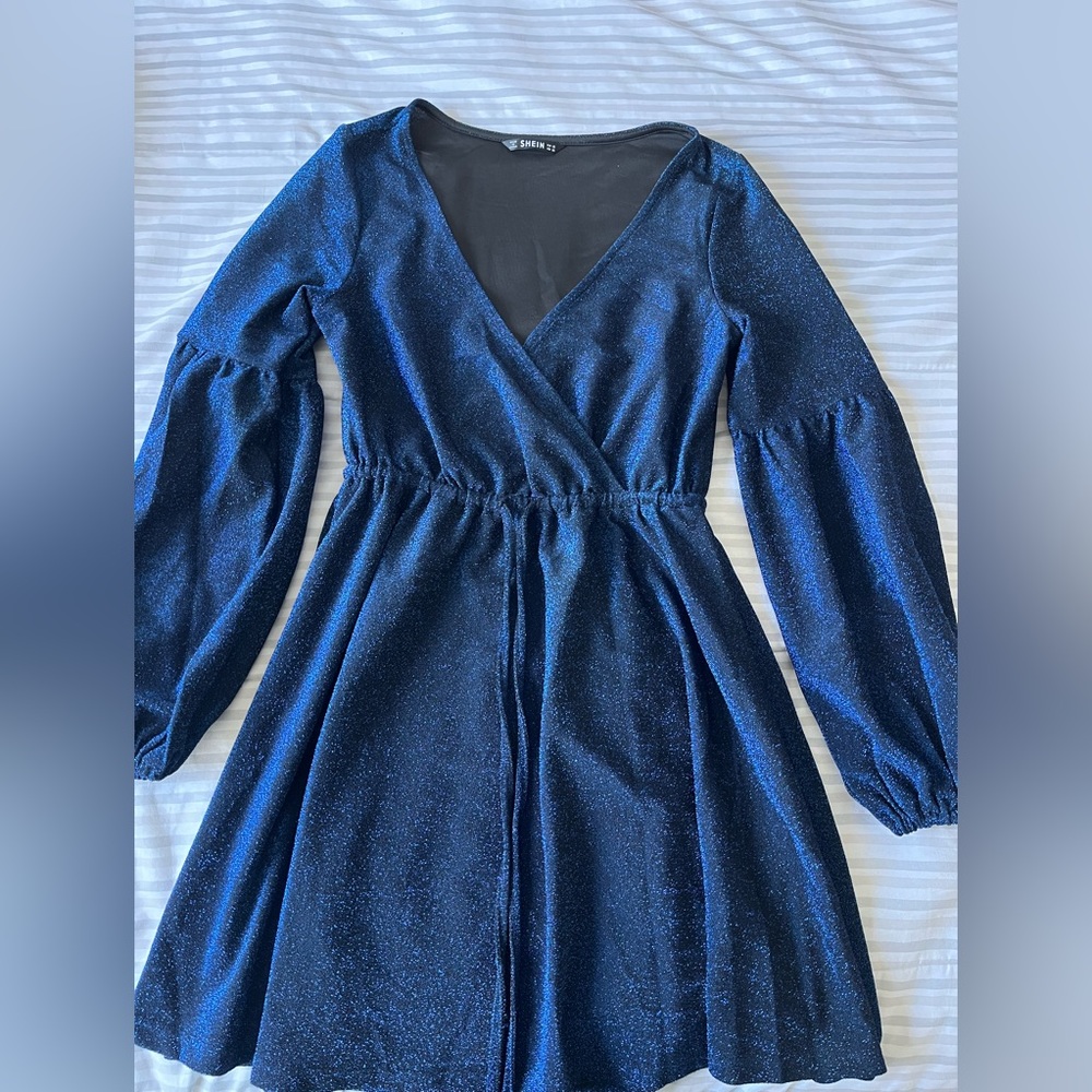 Sparkly blue dress 🌌